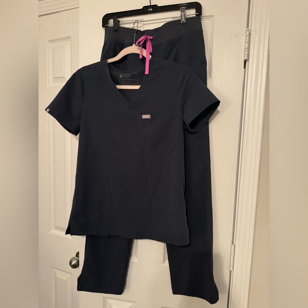 Figs XS Dark Harbour scrub set. Like new.